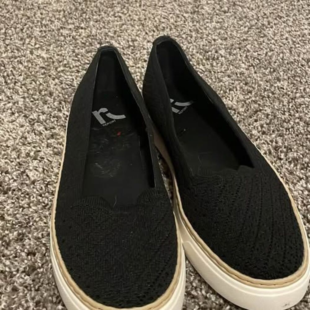Report Dijon knit comfort shoes - size 8